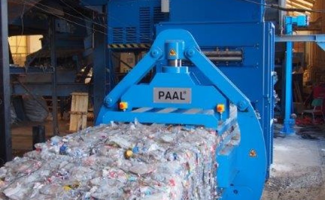 PACOMAT V-65D baler